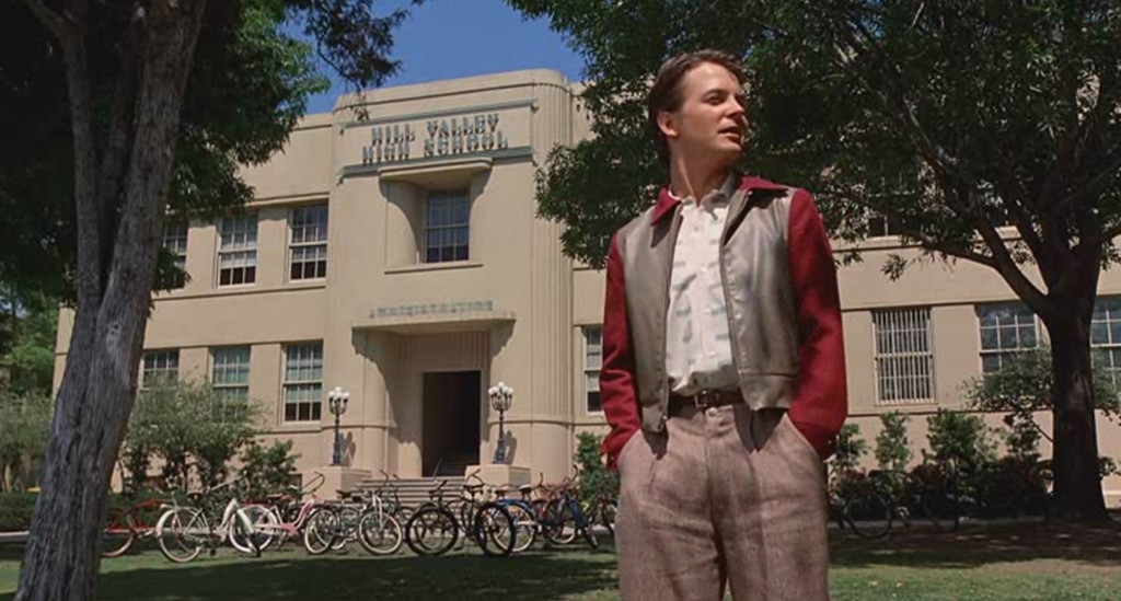 Back to the Future Hill Valley High Pic 1