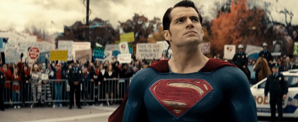 Batman v Superman Trailer Pic 17